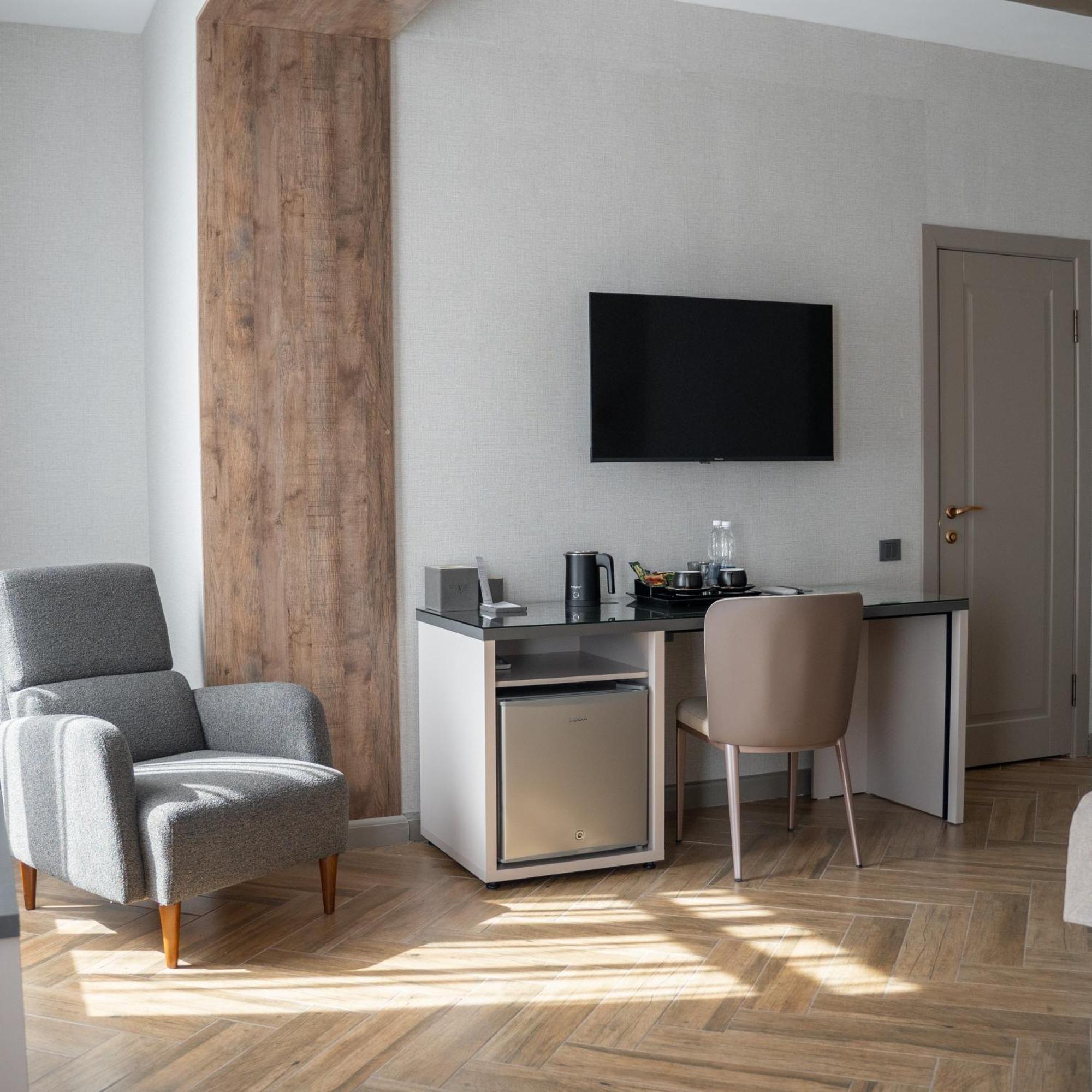 Five Hotel Бішкек Екстер'єр фото