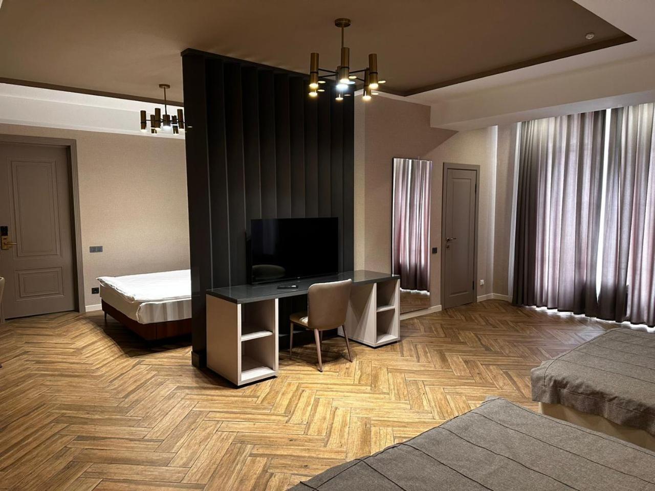 Five Hotel Бішкек Екстер'єр фото